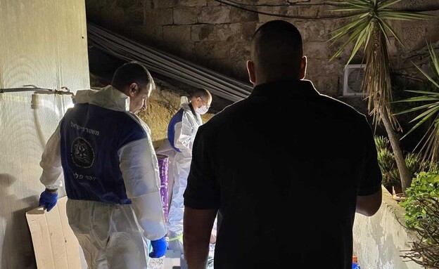 תיעוד מזירת הרצח של פאטמה רג'בי (צילום: דוברות המשטרה)