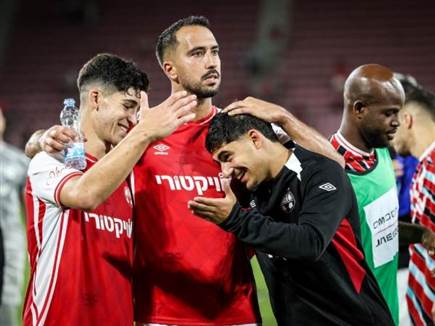 קבוצה לליגה וקבוצה לאירופה. ב“ש מציגה שיטה שונה (קובי אליהו) קבוצה לליגה וקבוצה לאירופה. ב“ש מציגה שיטה שונה (קובי אליהו)