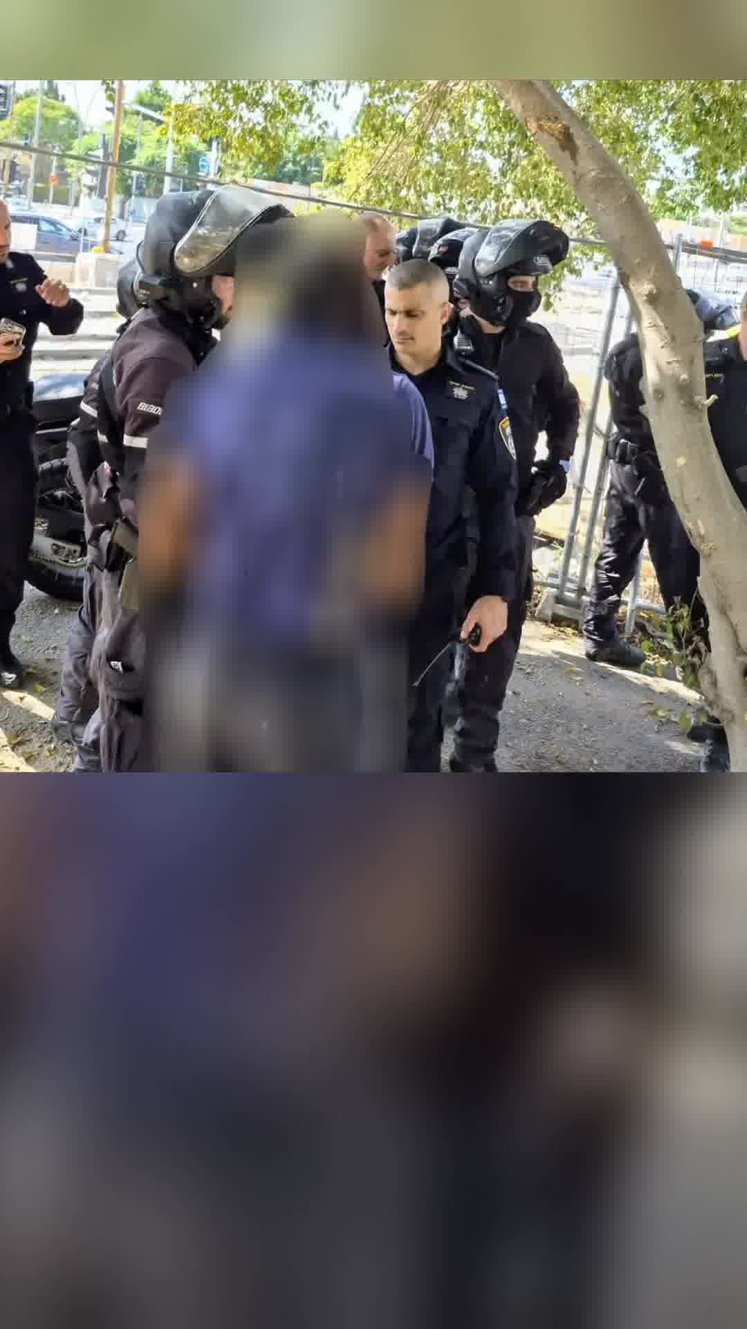 שוטרי תחנת בני ברק עצרו קטין מהדרום שהתבטא הבוקר באופן מחשיד במהלך התכתבות ברשת