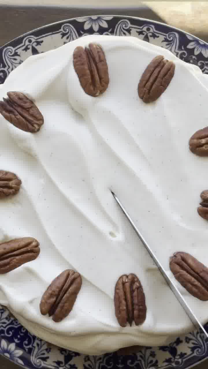 קרן אגם הכינה לכם פצצה של עוגת גזר לחג