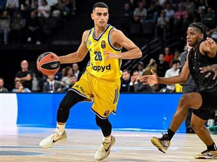 יגיע בעקביות? מדר (GETTY) יגיע בעקביות? מדר (GETTY)
