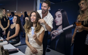דייסון אירוע באתונה שיער 4 (צילום: dyson )