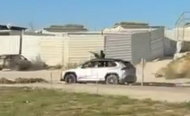 תיעוד מרהט: אלמונים יורים בזמן נהיגה פרועה תיעוד מרהט: אלמונים יורים בזמן נהיגה פרועה