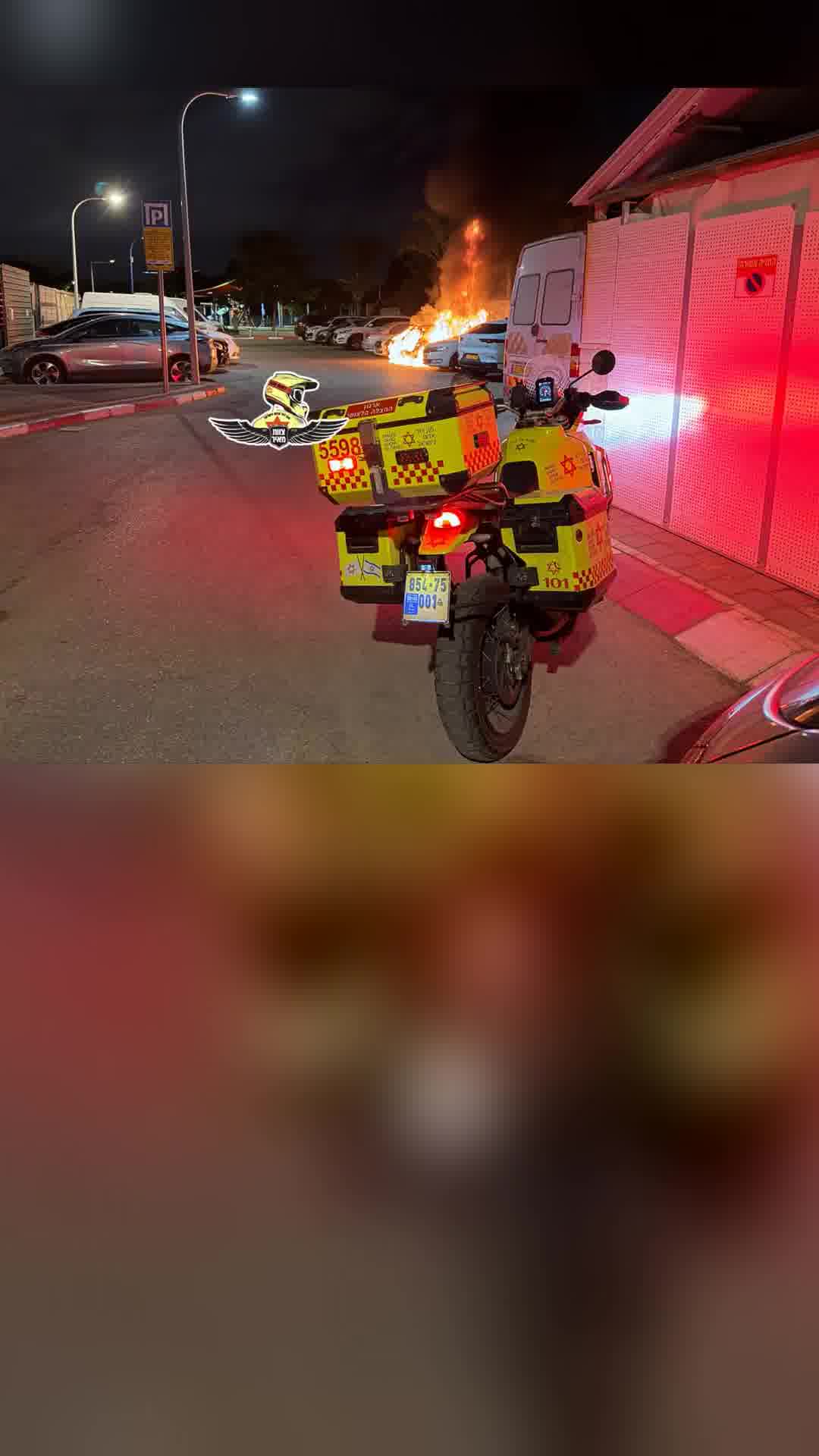שני רכבים עלו הלילה באש באור יהודה. הנסיבות נחקרות