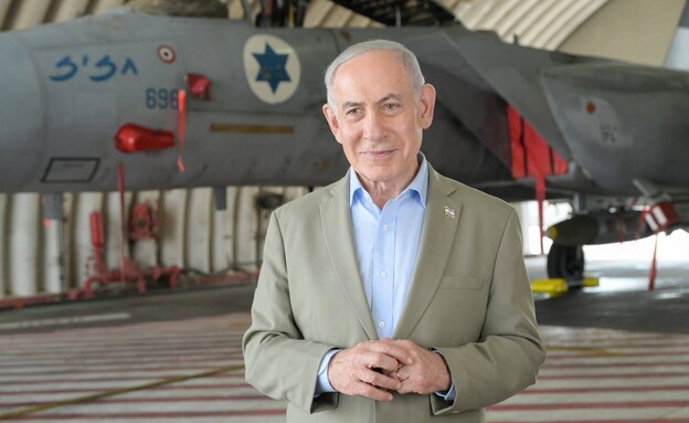 בנימין נתניהו בבסיס חיל האוויר בתל נוף בנימין נתניהו בבסיס חיל האוויר בתל נוף