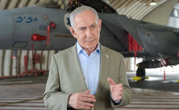 בנימין נתניהו בבסיס חיל האוויר בתל נוף בנימין נתניהו בבסיס חיל האוויר בתל נוף