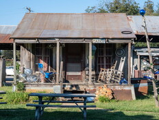 Shack Up Inn