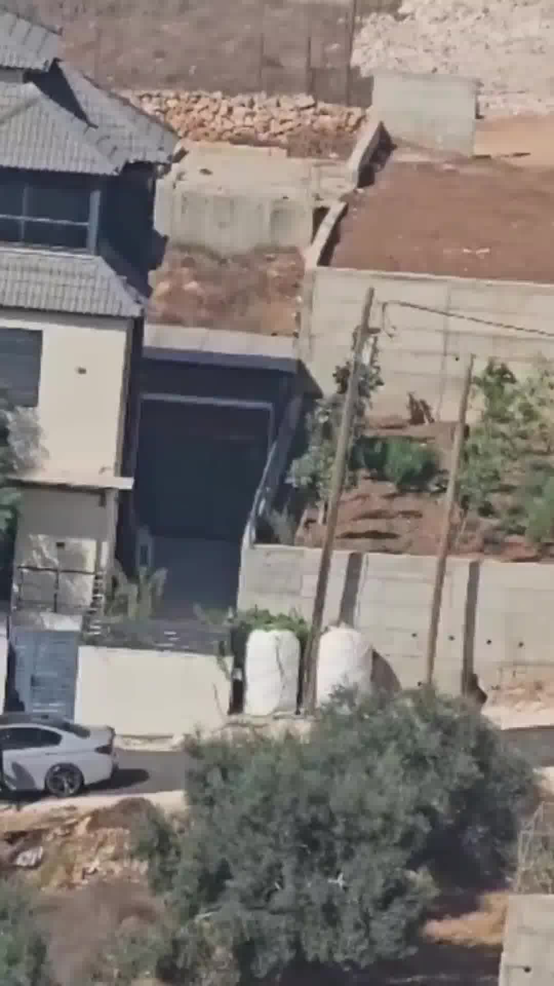 פורעים ישראלים בשומרון יידו אבנים על רכבים וניפצו שמשות, פלסטיני פצוע