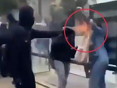 ניסתה לעצור את הוונדליזם בעיר, והותקפה