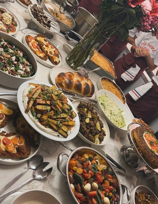 מסיבת הרווקות של לאלי אספוסיטו מסיבת הרווקות של לאלי אספוסיטו