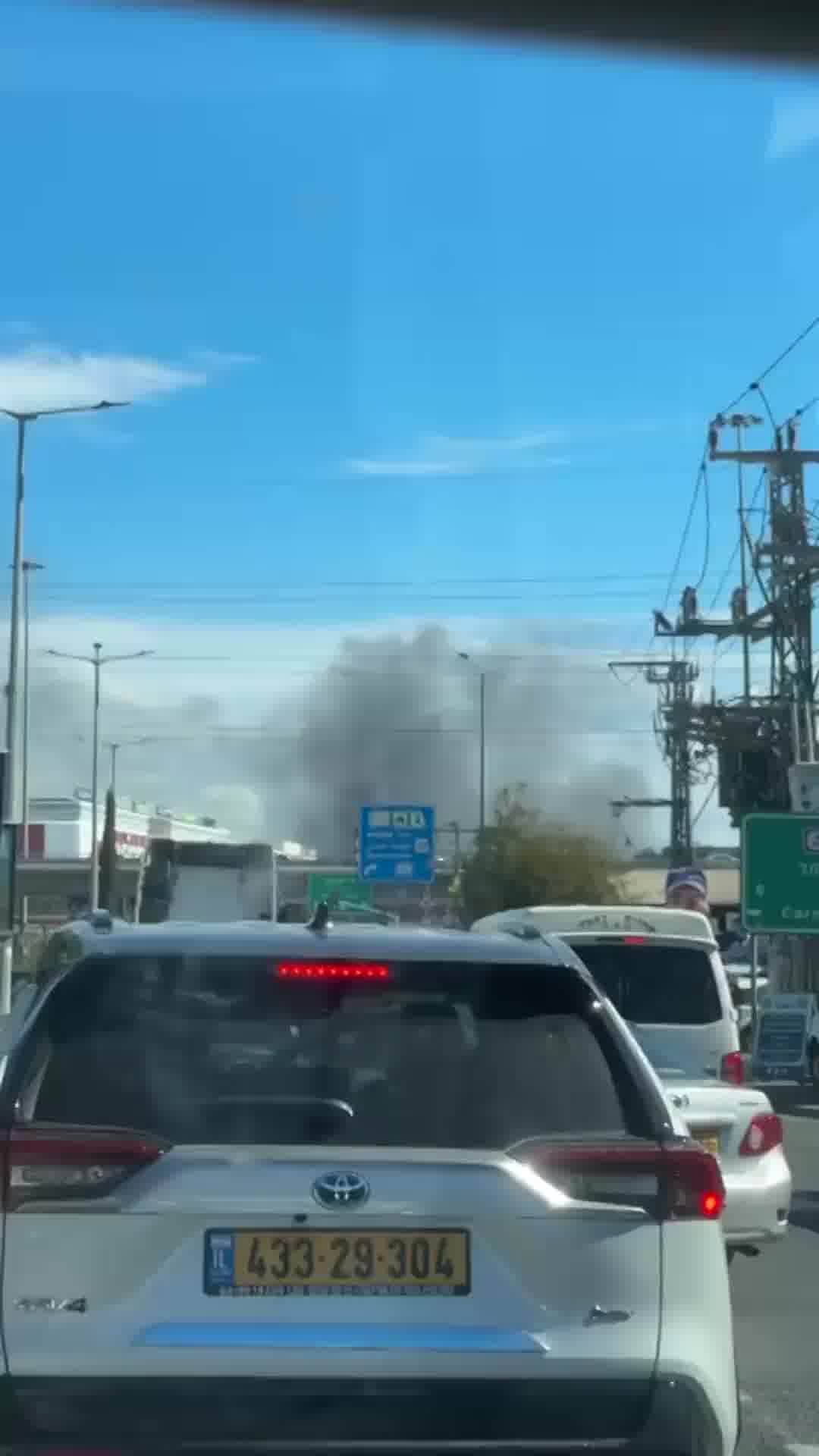 שריפה פרצה במבנה בדרך חיפה בקריית אתא