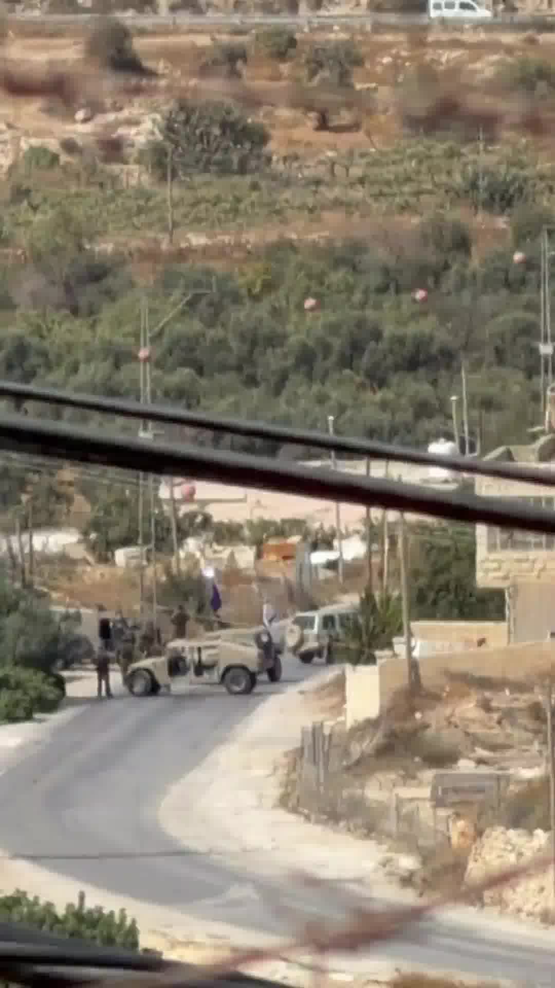 החשד לפיגוע בהר חברון: ניסיון דריסה של כוח צבאי באזור בני נעים. אין פצועים והחשודים נוטרלו
