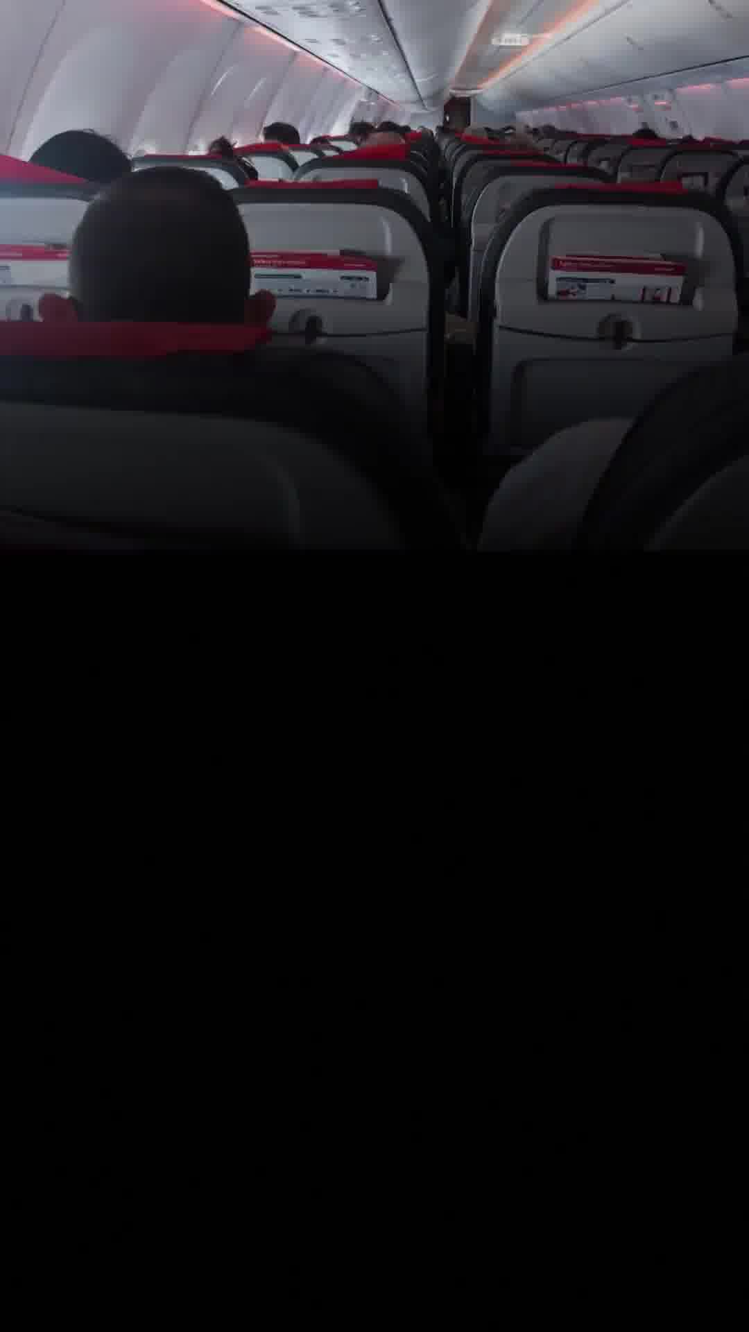 למה מסיכות החמצן לא ירדו בטיסת הזוועות