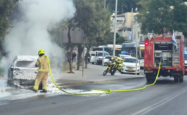 שני פצועים כתוצאה מפיצוץ רכב בארמון הנציב שני פצועים כתוצאה מפיצוץ רכב בארמון הנציב