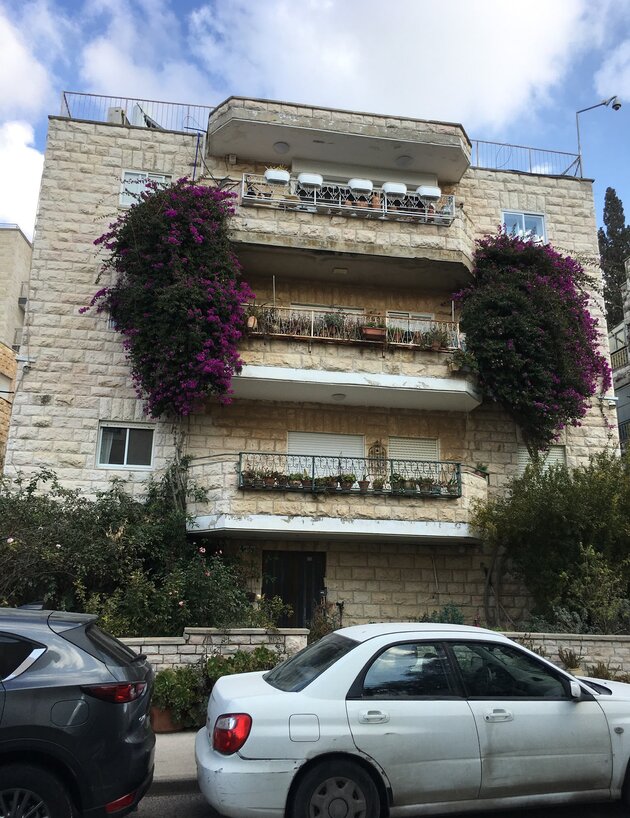 בתים במפנים נחמה ריבלין ג בתים במפנים נחמה ריבלין ג
