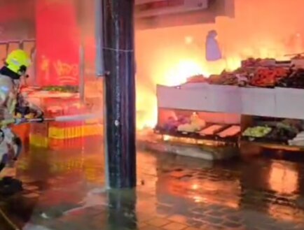 דוכנים בשוק בנתניה הוצתו: "עבריינים השתחררו מהכלא ומאז נהיה פה בלגן"