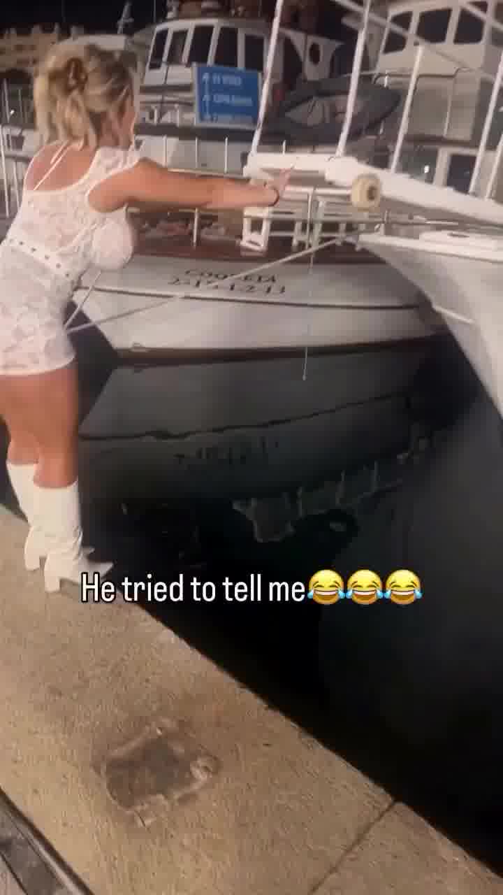 "רוצה לראות שאני מצליחה לעלות לבד?" 