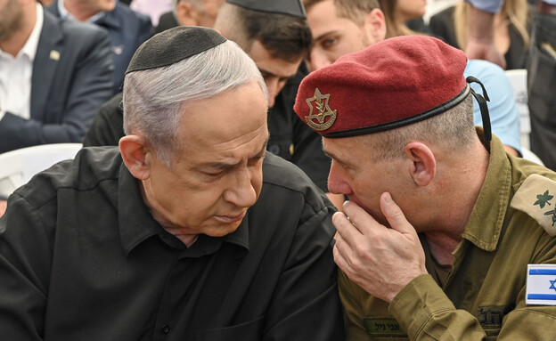 ראש הממשלה בנימין נתניהו והמזכיר הצבאי אבי גיל ראש הממשלה בנימין נתניהו והמזכיר הצבאי אבי גיל