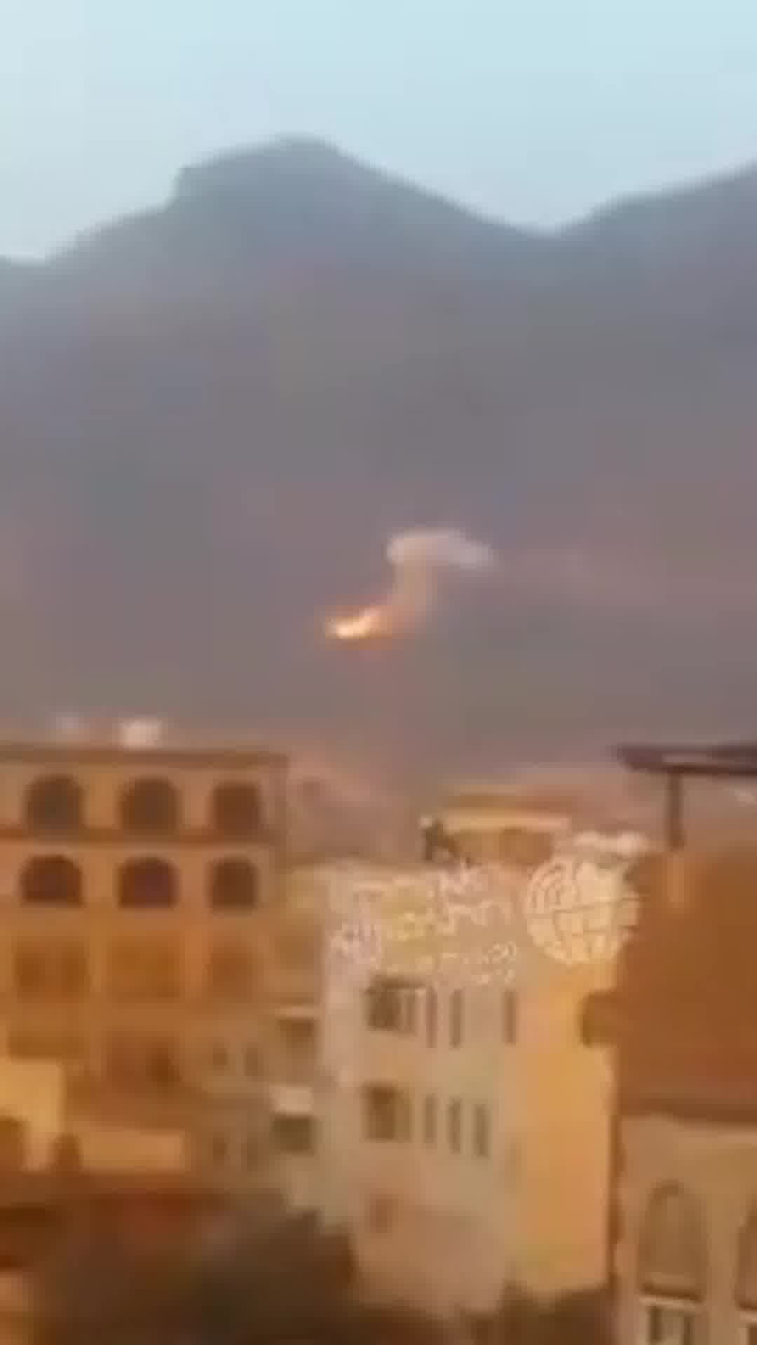 פיצוצי ענק על ההר: המתקפות החריגות של סעודיה נגד החות'ים