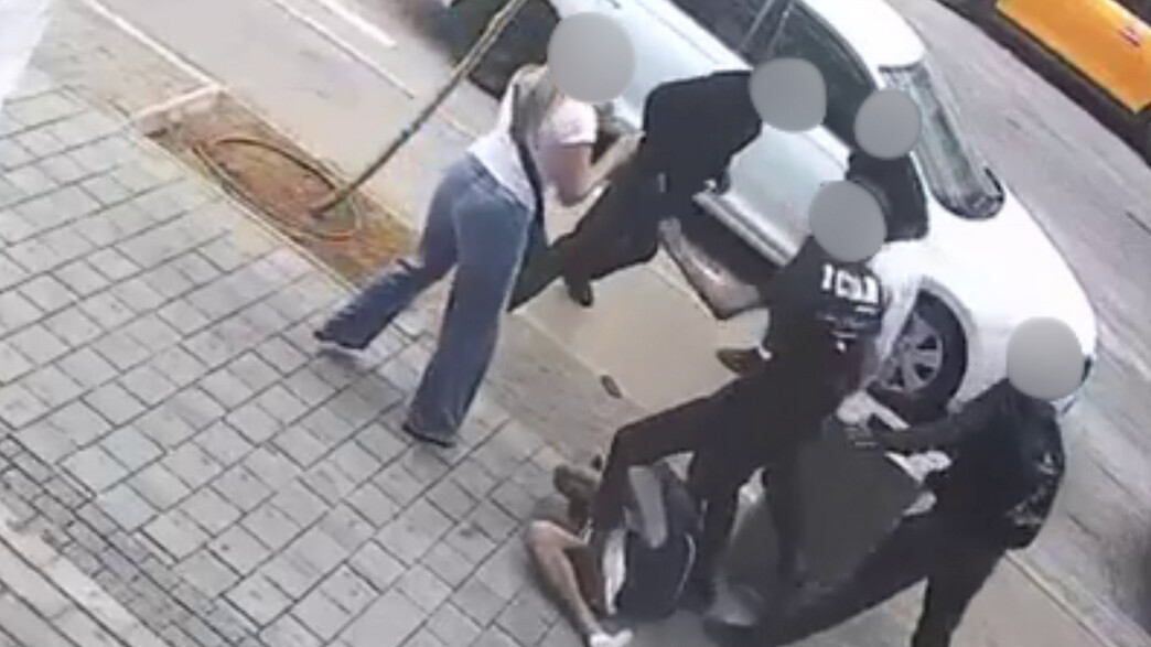 תיעוד התקיפה במצלמות האבטחה תיעוד התקיפה במצלמות האבטחה