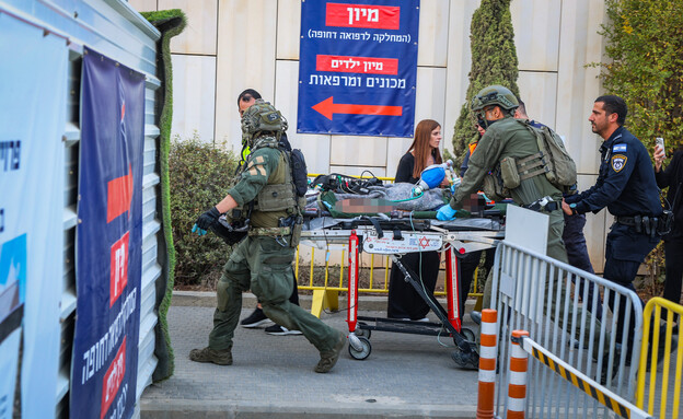 נער בן 14 נהרג, 24 נוספים נפצעו בפיצוץ נפל בגבול הצפון