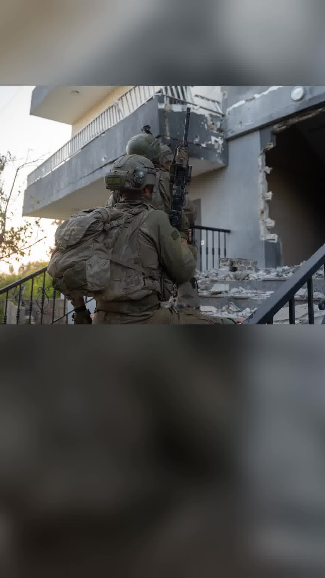 לוחם צה"ל נפצע אמש (ראשון) בתאונה מבצעית בדרום לבנון, כתוצאה מרסיסי ירי של כוחותינו. הוא פונה לקבלת 