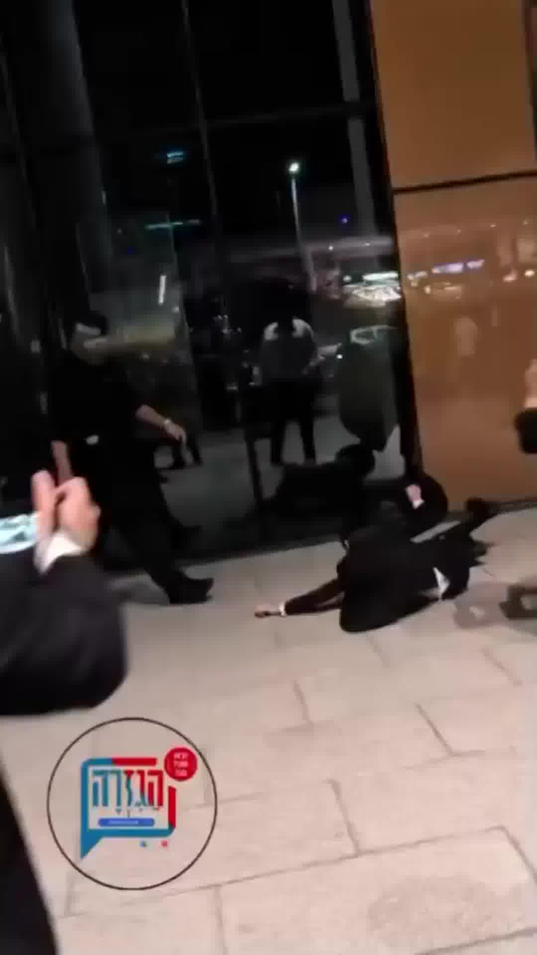 בני ברק: מפגינים חרדים מנסים לפרוץ לבניין שבו נמצאת יחידה לשילוב חרדים בצה"ל