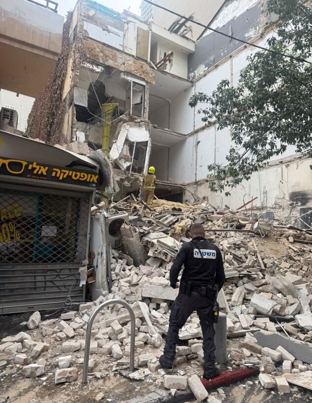 קריסת מבנה בנחלת בנימין קריסת מבנה בנחלת בנימין