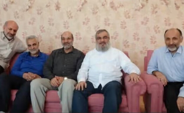 בכירי משמרות המהפכה וחסן נסראללה בכירי משמרות המהפכה וחסן נסראללה