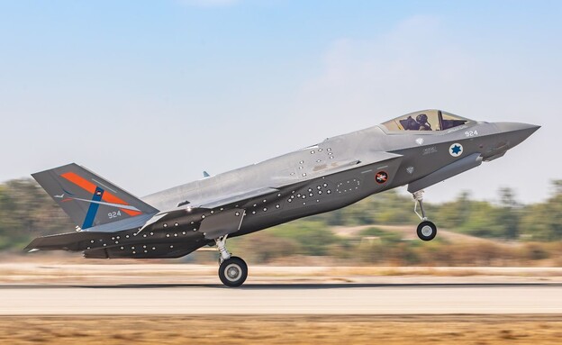 חמקן "אדיר" F-35I ממוכשר - מטוס ייחודי מסוגו בעולם לניסויי טיסה חמקן "אדיר" F-35I ממוכשר - מטוס ייחודי מסוגו בעולם לניסויי טיסה