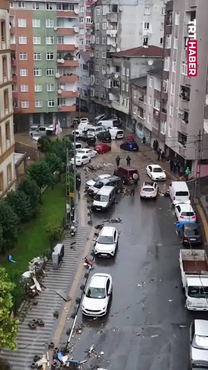 הרחובות באיסטנבול אחרי ההצפות