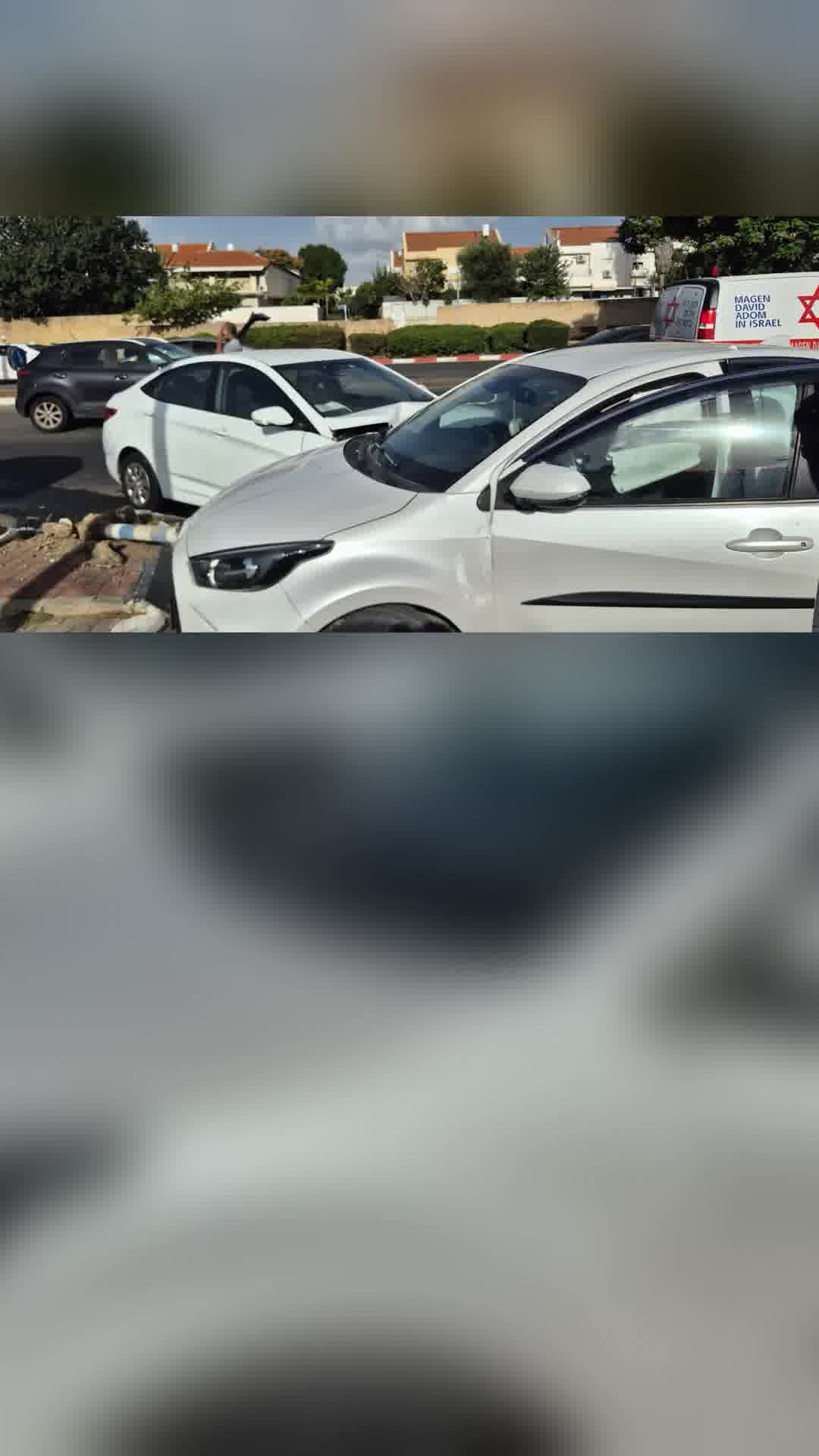 גבר בן 72 נפצע בינוני בתאונת דרכים בין שני כלי רכב בשד' משה סנה באשדוד
