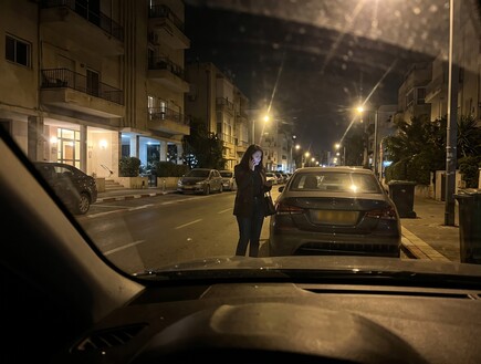 הסוד של קרן: האם עקבה אחרי בתה וגילתה אמת מחרידה