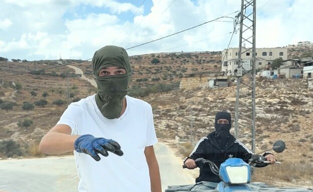 רעולי פנים תקפו דיפלומטים בבנימין רעולי פנים תקפו דיפלומטים בבנימין