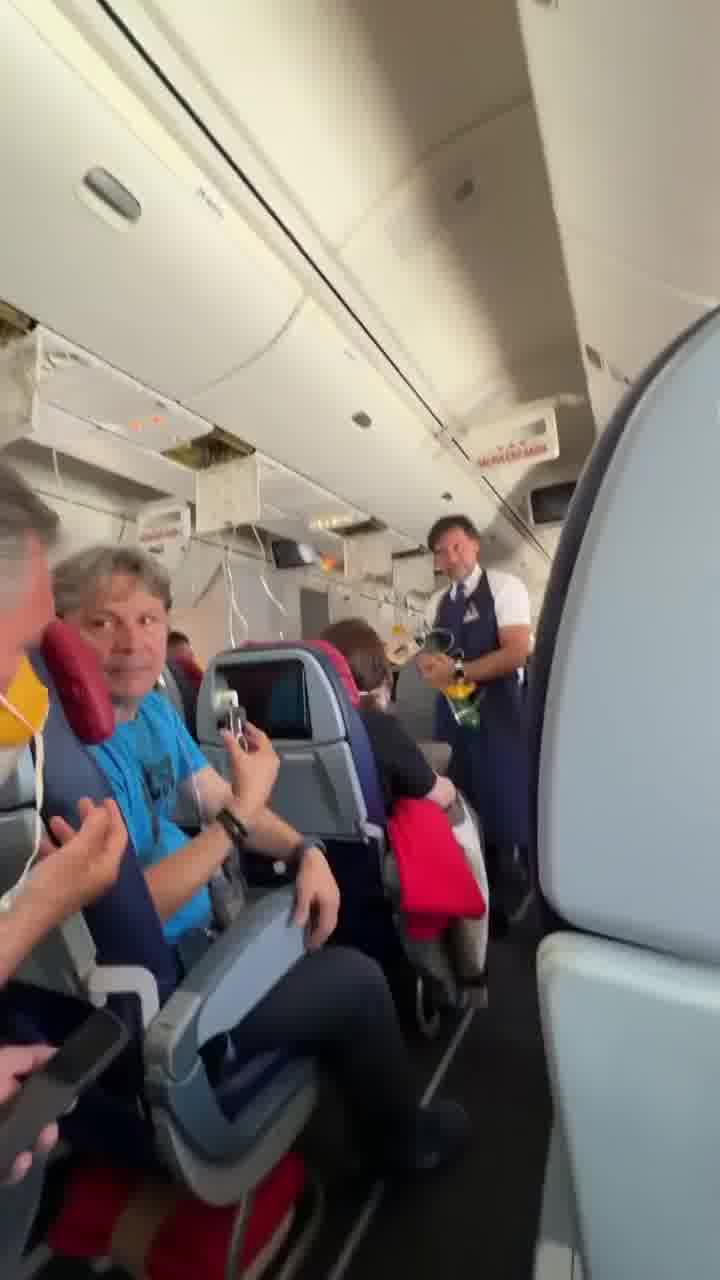 תיעוד נוסף מנחיתת החירום של טיסת LATAM בצ'ילה
