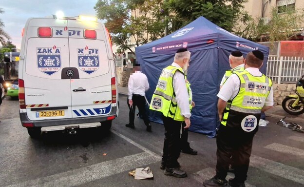 טרגדיה: בן 5 שרכב על קורקינט נדרס למוות (צילום: דוברות מד"א)