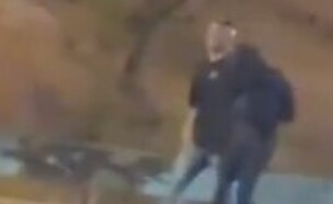 מעצר החשודים בכביש 1 (צילום: ללא)
