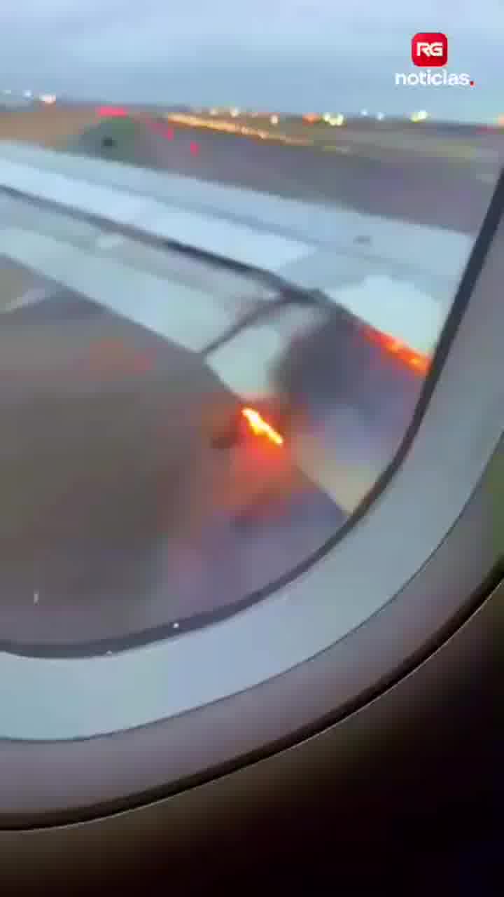 כנף מטוס עולה באש לפני ההמראה בלימה, פרו