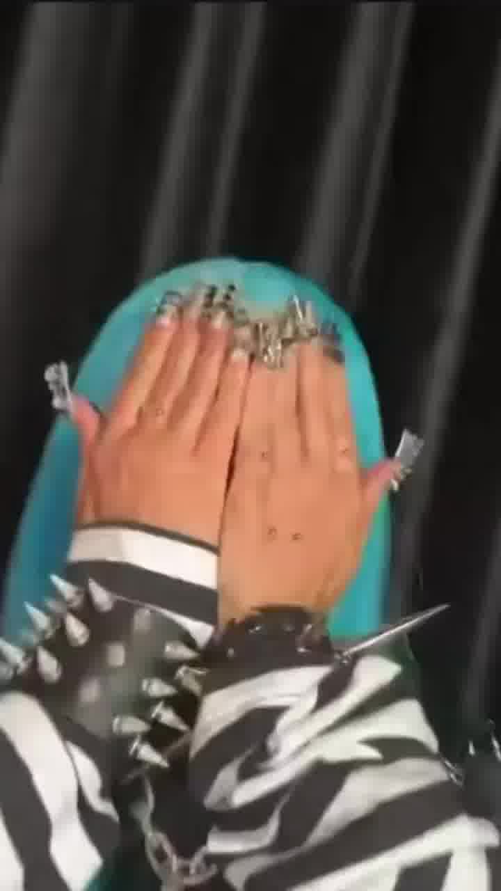 קים קרדשיאן מוכנה להאלווין