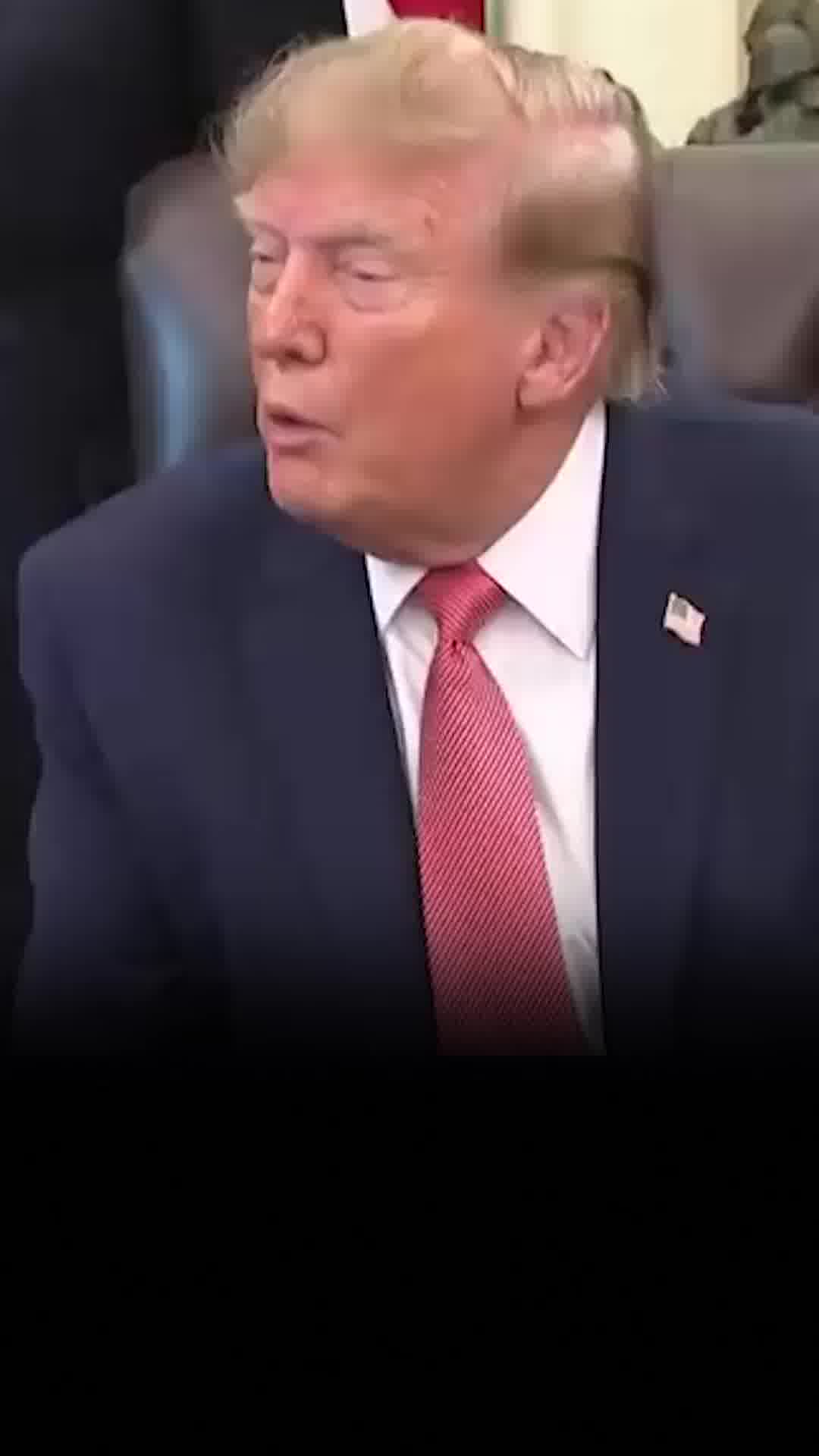 "מה הבעיה שלך? אתה בן אדם חולה?": טראמפ מתעצבן על כתב בבית הלבן | צפו