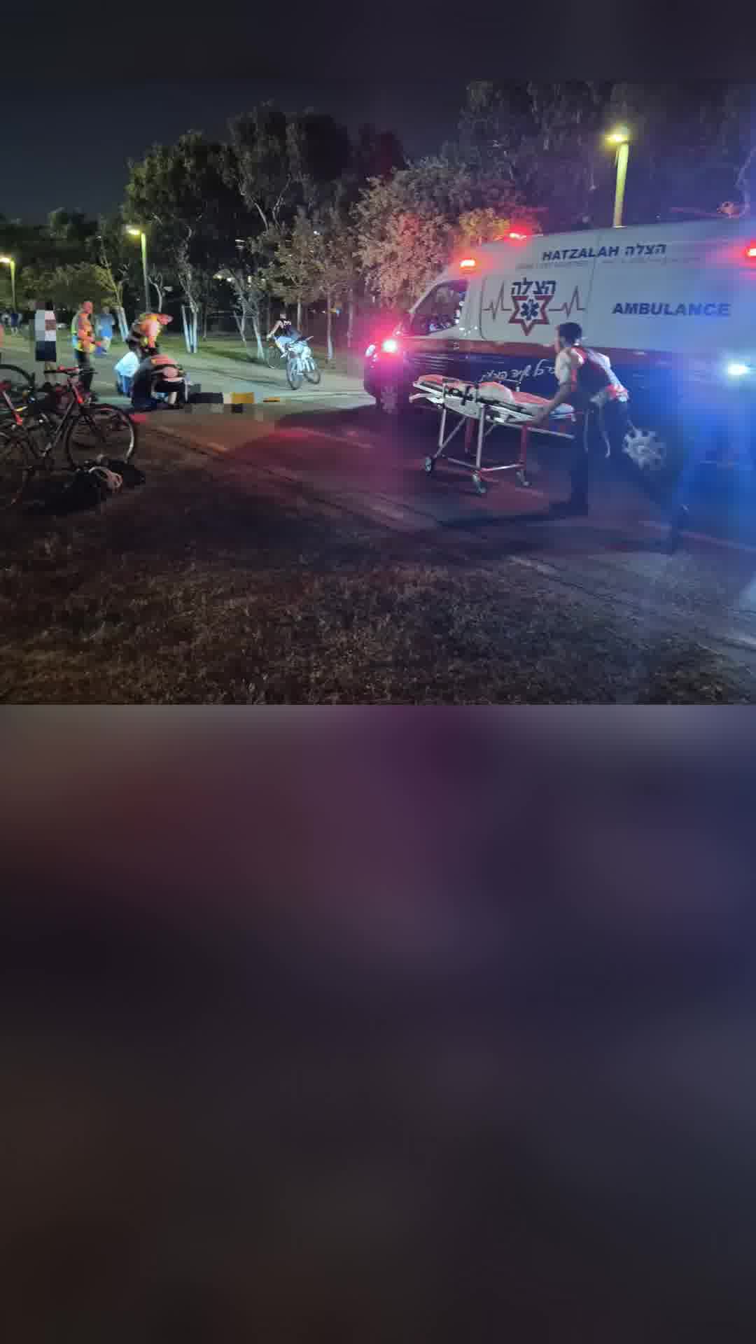 תל אביב: רוכב אופניים פונה במצב בינוני לאחר שנחבל
