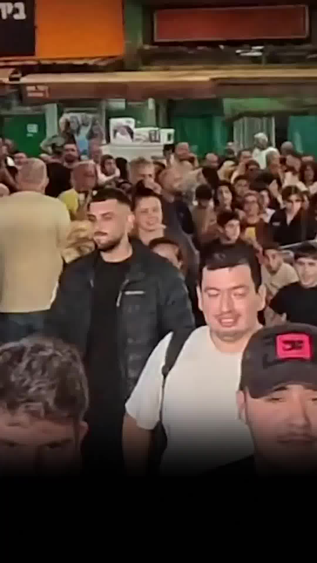 אלימות במהלך ביקור נתניהו בשוק התקווה: בין המותקפים - האב מישל אילוז שבנו נרצח בשבי