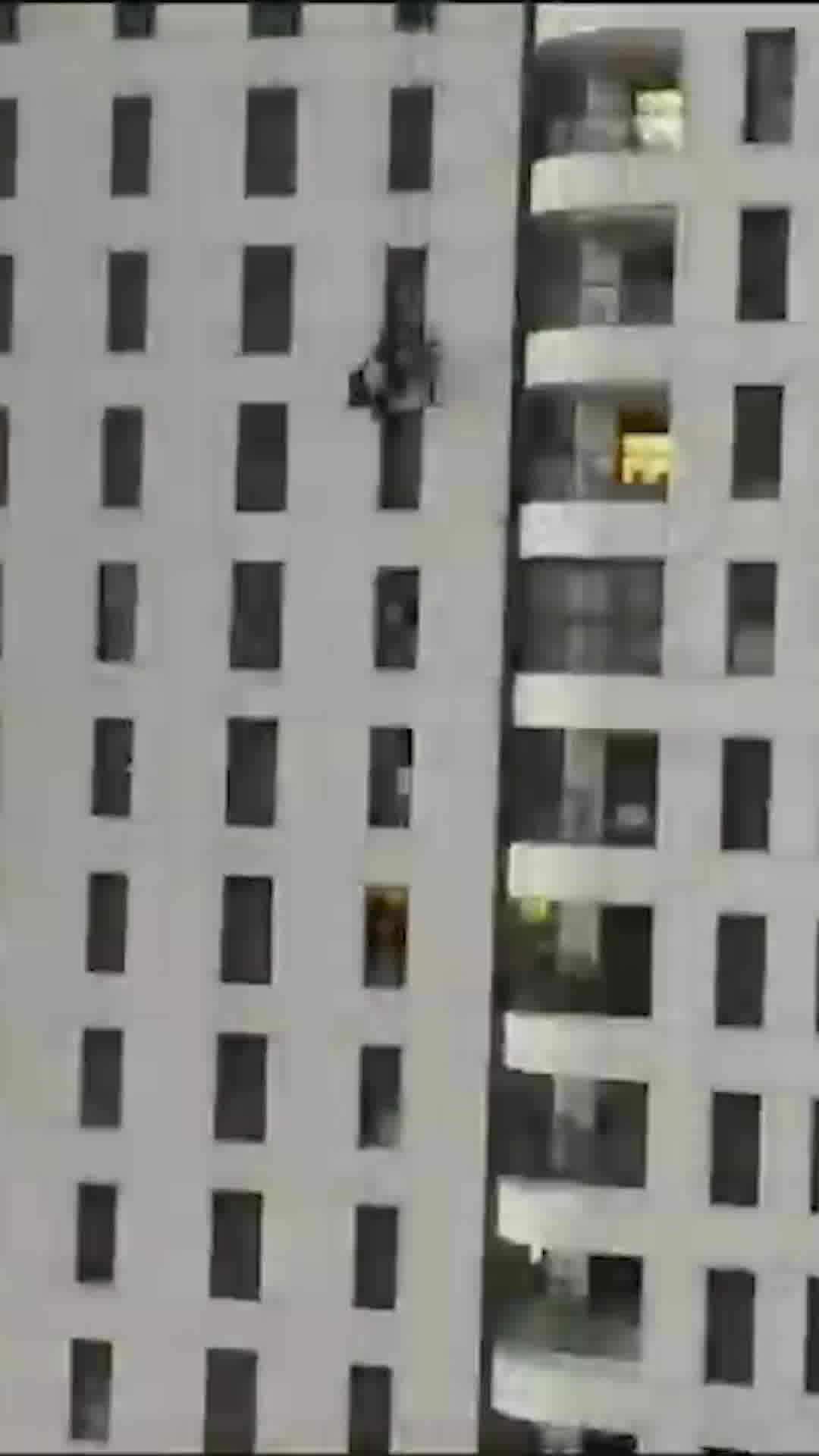 צפו בתיעוד הדרמטי: לוחמי הימ"מ בפעולת חילוץ יוצאת דופן בקומה ה-11