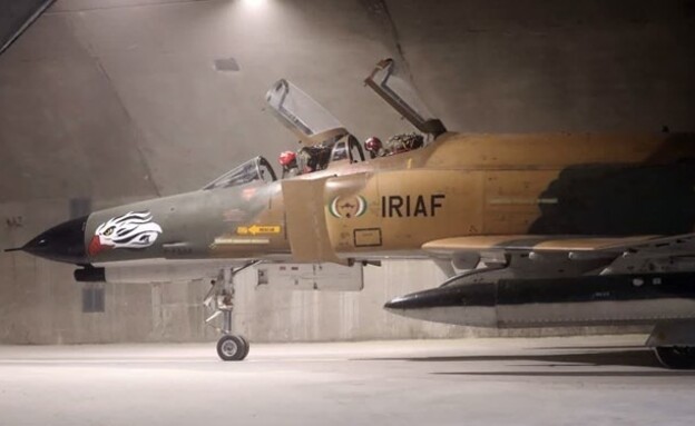 תמונות לווין מבסיס חיל האוויר "נשר 44" של איראן תמונות לווין מבסיס חיל האוויר "נשר 44" של איראן