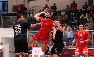 מנצחת. הפועל ראשון לציון (צילום: הדר ואן קולא) (צילום: ספורט 5)