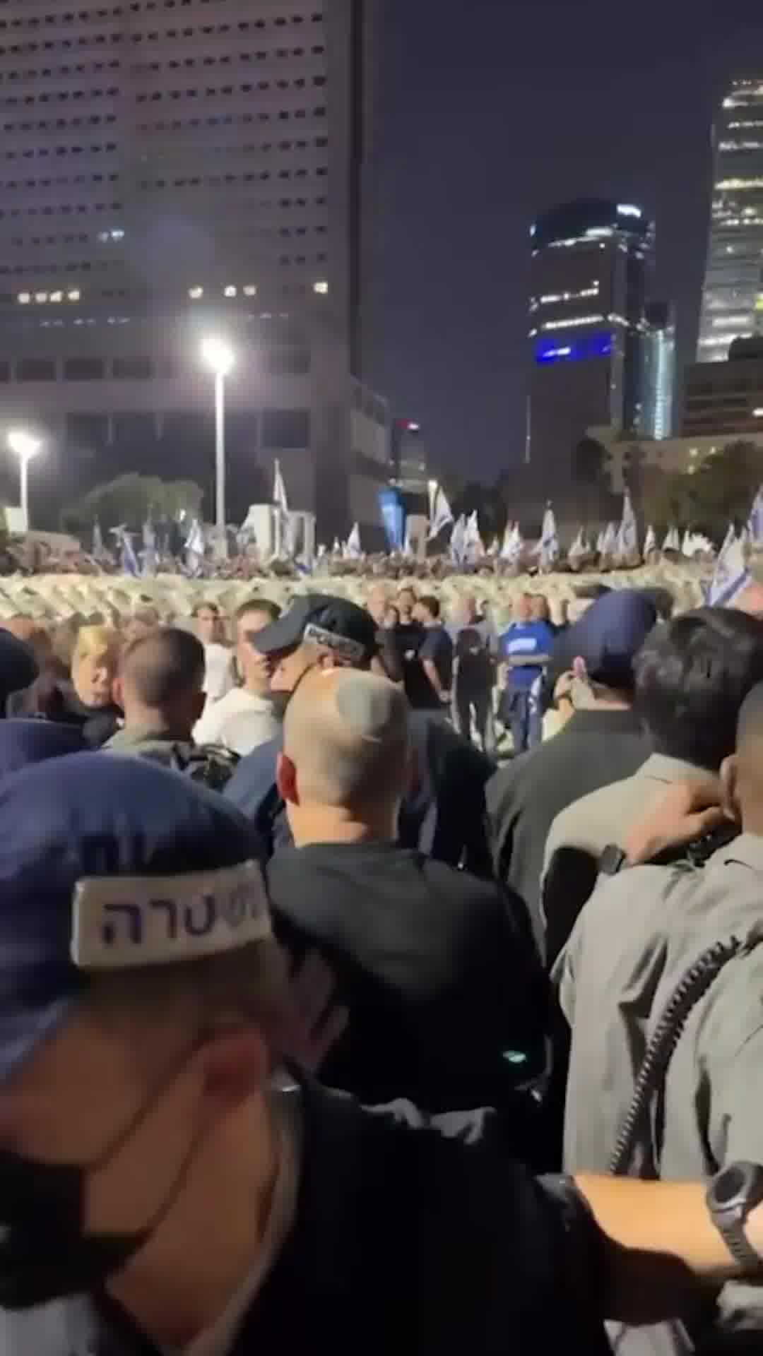 תקרית בסיור הבחירות של בנט בת״א: מאבטחו הותקף, חשוד נעצר