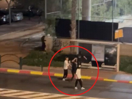 בגלל שנסעו בשבת: נערים רעולי פנים יידו אבנים על נהגים ושברו תחנת אוטובוס 