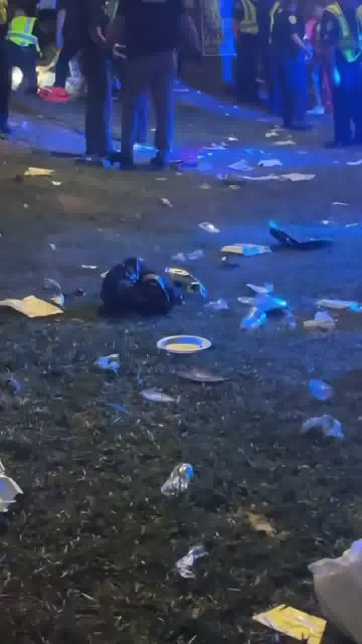 תיעוד מזירת ירי ליד אצטדיון באוניברסיטה בפלורידה