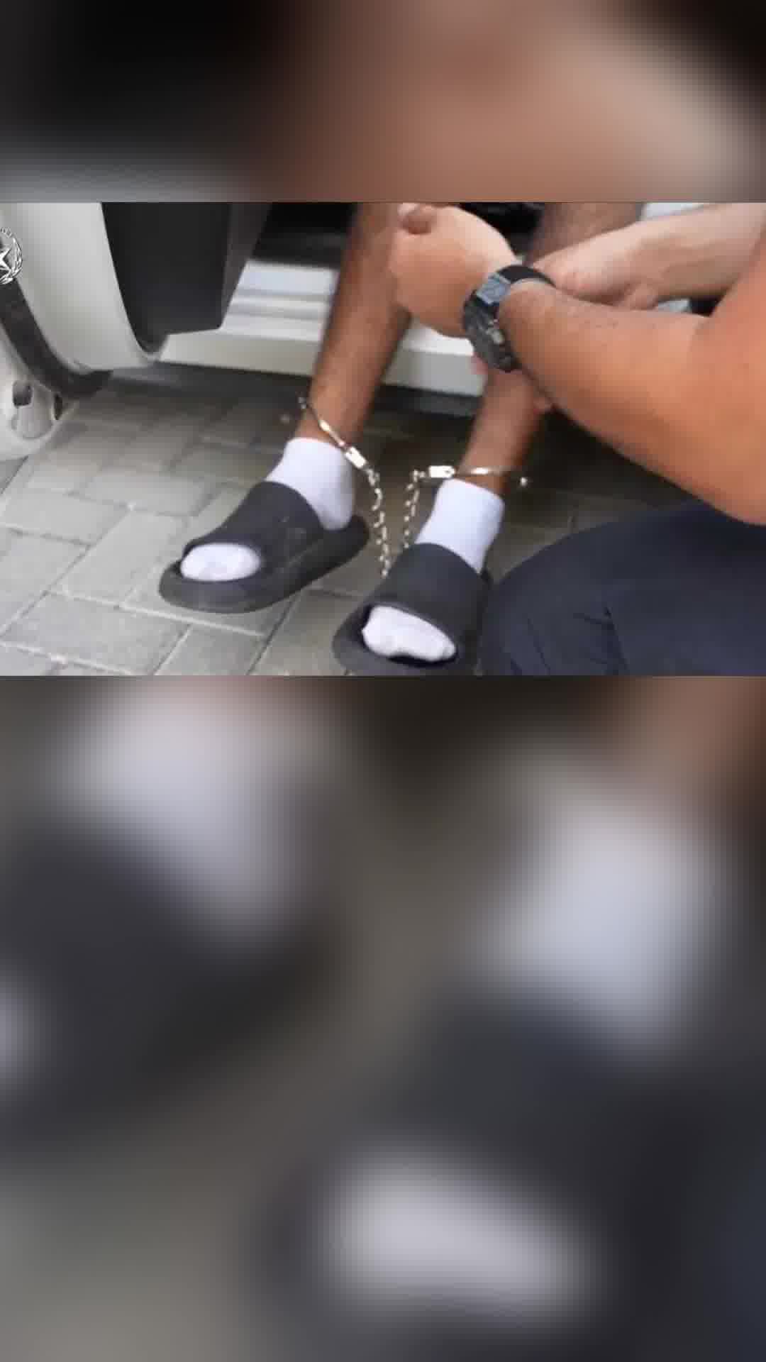 כוכב "האח הגדול" נעצר על ידי המשטרה בחשד לאלימות נגד בת זוגו
