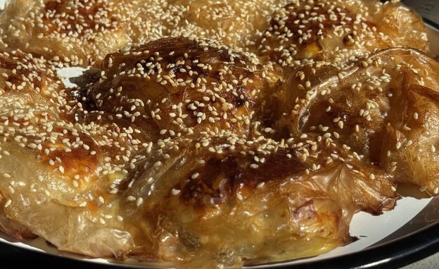 בורקס גבינות יווני מדפי אורז